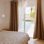 Ferienhaus Fully Refurbished Private 3br Heated Pool
