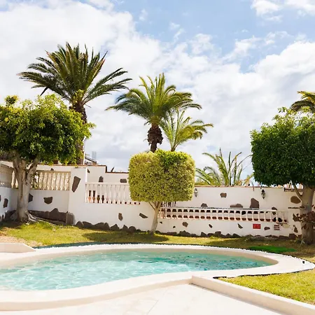 Сasa de vacaciones Fully Refurbished Private 3br Heated Pool *