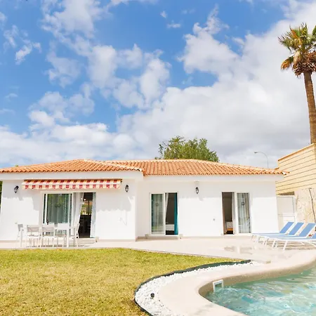 Fully Refurbished Private 3br Heated Pool Casa de Férias