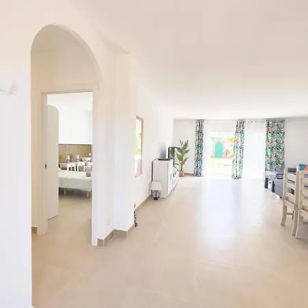 Fully Refurbished Private 3br Heated Pool Casa de Férias Callao Salvaje
