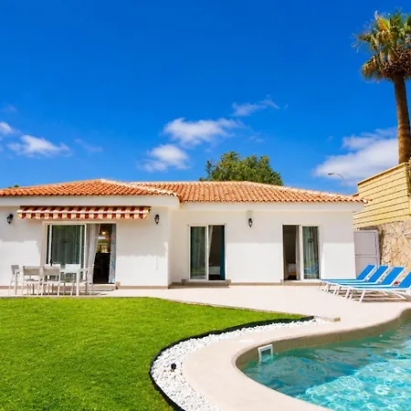 Casa de Férias New Private Retreat: 3Br Villa With Heated Pool *