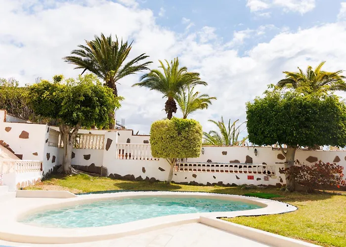 Casa vacanze Fully Refurbished Private 3br Heated Pool *