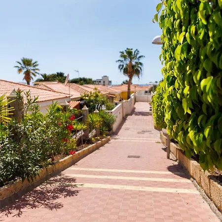 Fully Refurbished Private 3br Heated Pool * Кальяо-Сальвахе