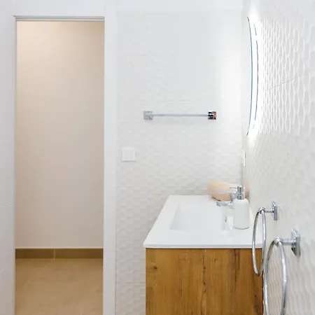 Fully Refurbished Private 3br Heated Pool * Кальяо-Сальвахе